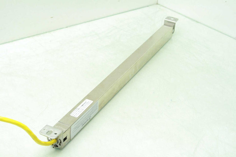 USE2012NP2 | Banner Light Curtain Emitter