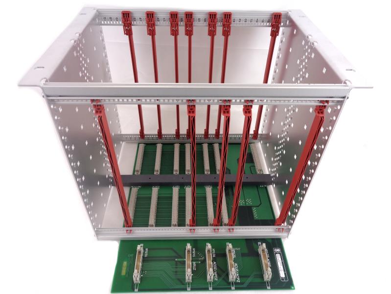 Priz Racku Schneider Electric PRIZ-6739820 PLC Rack | Trusted Supplier