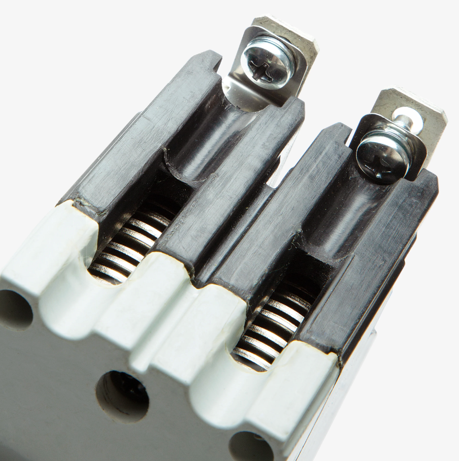 TEYL2070B | General Electric 70A 2-Pole 480V Thermal Magnetic Bolt-On Molded Case Circuit Breaker