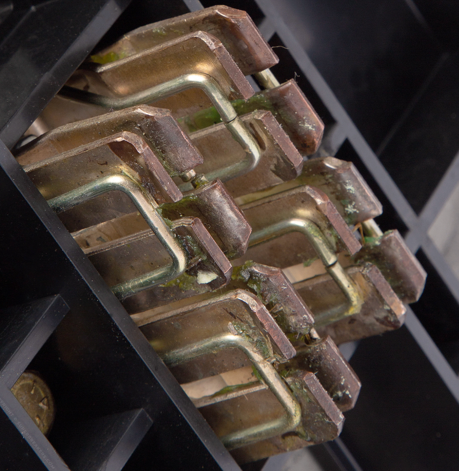 General Electric AMC3KM 1200A 3-Pole Circuit Breaker Module for Spectra Series Panelboards