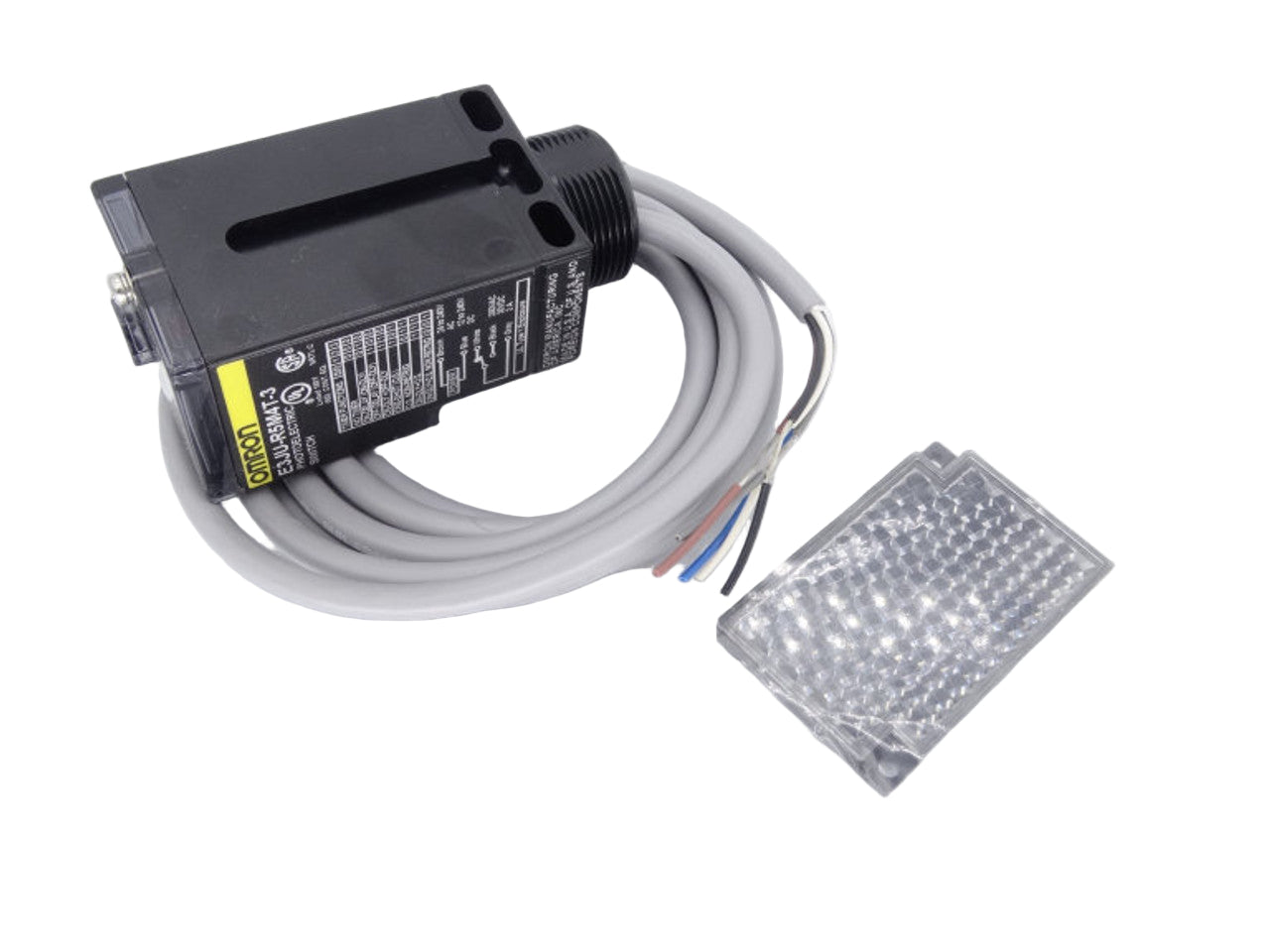 E3JU-R5M4T-3 | Omron E3JU Series Retroreflective Photoelectric Switch 5 m Relay Output