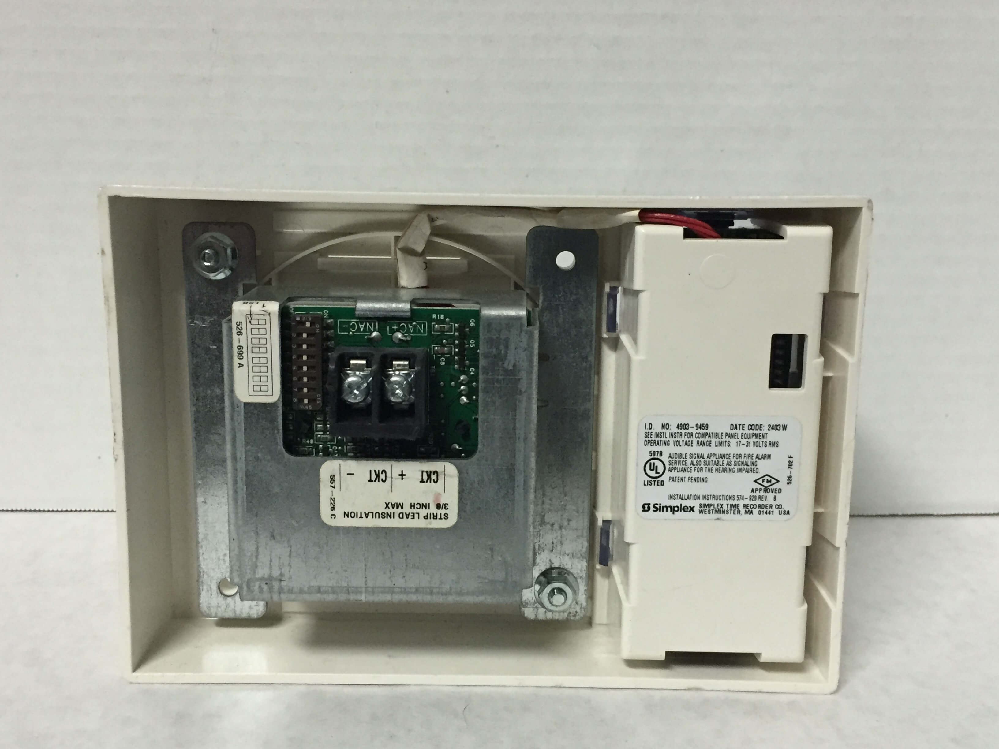 Simplex 4903-9459 TrueAlert Ceiling Mount Addressable Horn/Strobe White 15 Candela