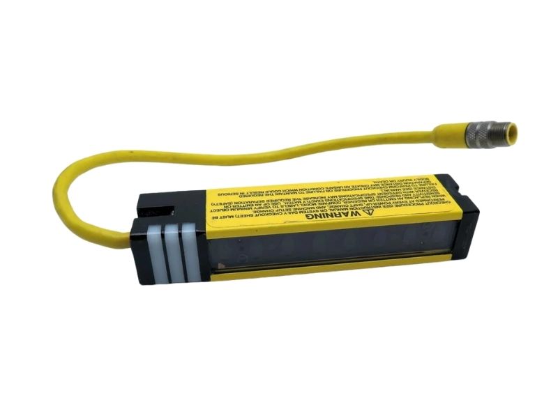 USR424YP2 | Banner Engineering Micro-Screen Safety Light Curtain Receiver, 4 in Area