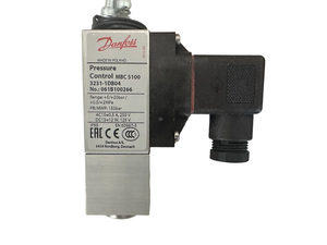 Danfoss 061B100266 MBC 5100 Industrial Pressure Switch 5-20 Bar SPDT IP65 Flange Mount