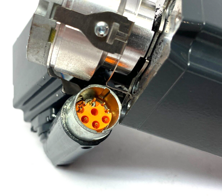 AM8112-0F21-0000 | Beckhoff Servo Motor for High-Precision Motion Control