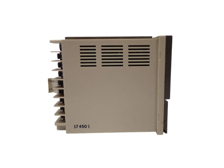 Omron E5AX-A Temperature Controller for Process Automation
