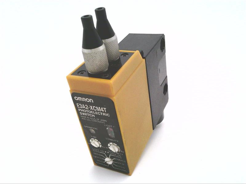 E3A2-XCM4T | Omron Fiber-Optic Photoelectric Sensor, Red LED, Light/Dark-ON