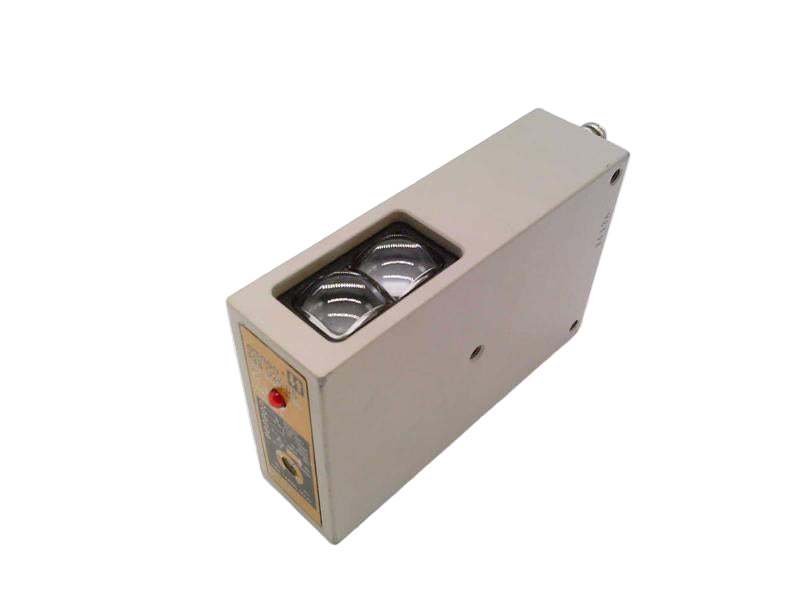 E3B-D2K-US | Omron Photoelectric Switch 120–240 VAC Pilot Duty Sensor