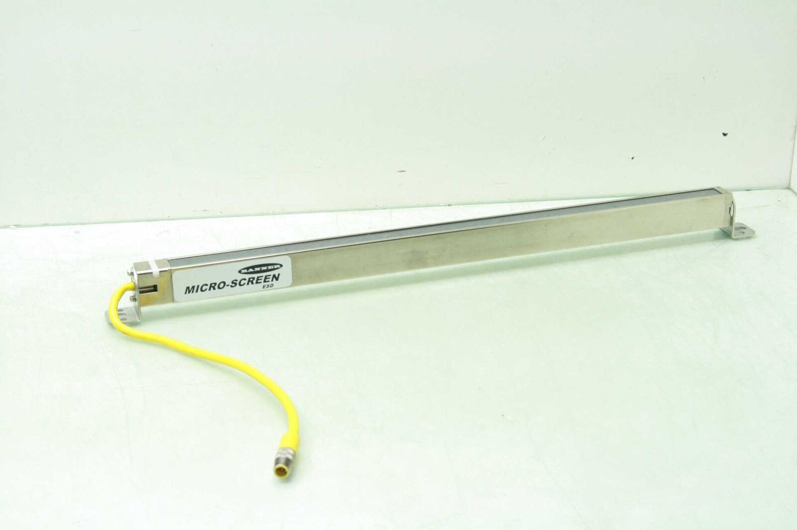 USE2012NP2 | Banner Light Curtain Emitter
