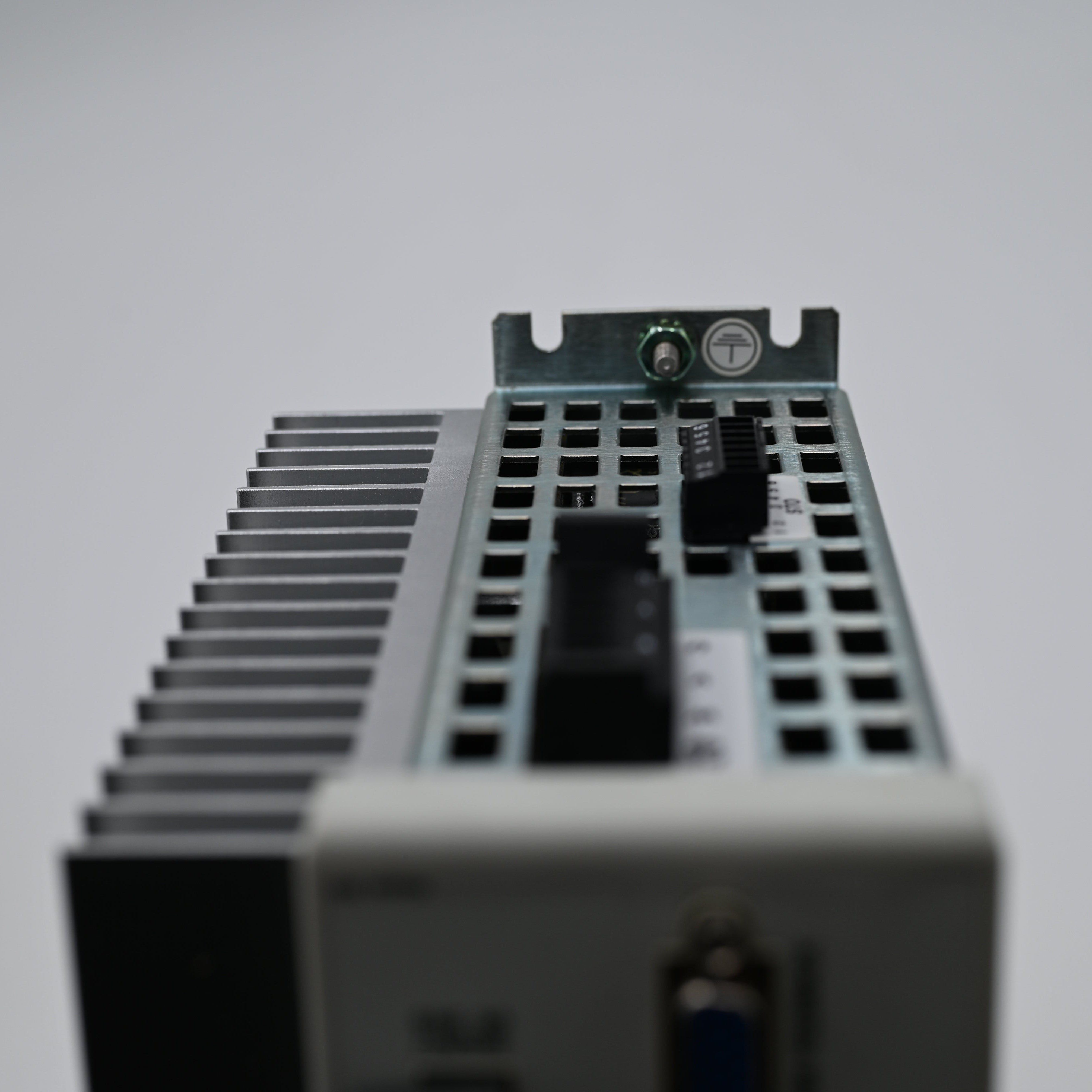 2097-V34PR5-LM | Allen-Bradley Kinetix 350 EtherNet/IP Single-Axis Servo Drive with 2.0 kW Output and Safe Torque-Off