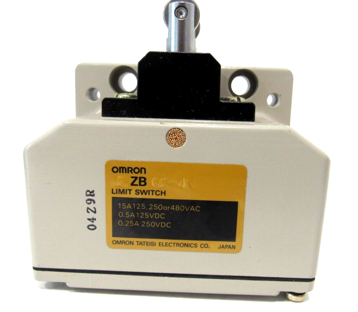 2ZBQ2-4N | Omron Limit Switch