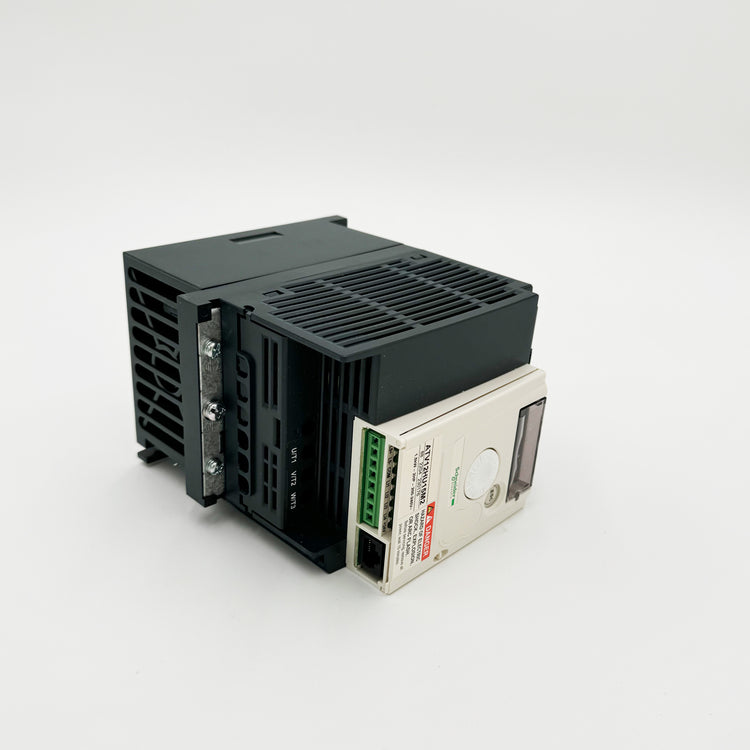 ATV12HU15M2 | Schneider Electric Variable speed drive, Altivar 12, 1.5kW, 2hp, 200 to 240V, 1 phase, with heat sink