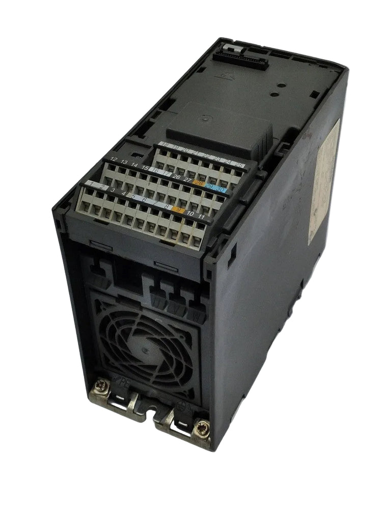 Siemens 6SE6440-2UD21-1AA1 MICROMASTER 440 1.1 kW Variable Frequency Drive