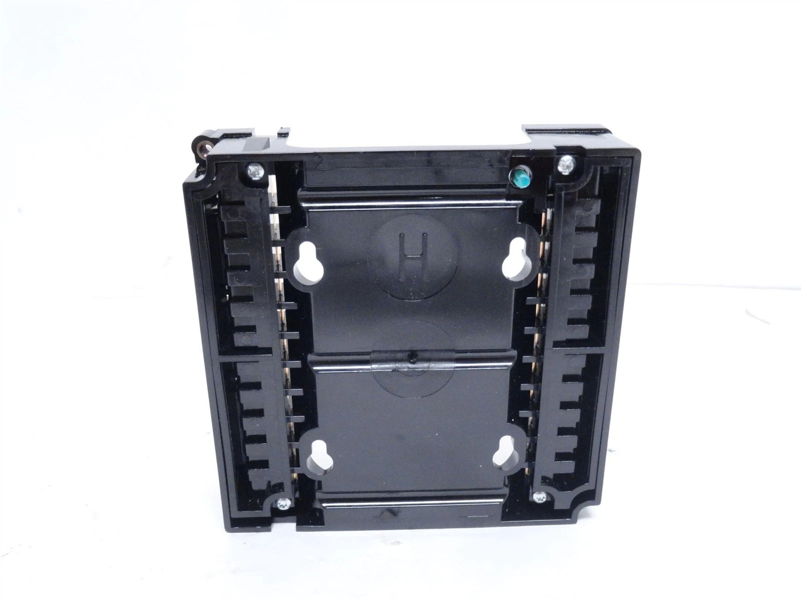 Q7800A-1005 | Honeywell Universal Wiring Subbase for 7800 SERIES Relay Modules