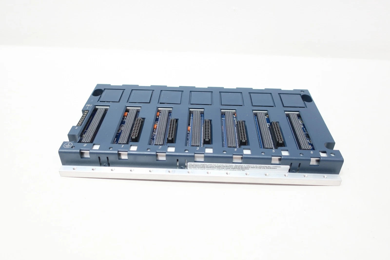 IC695CHS007-CA | Fanuc RX3i 7-Slot Universal PLC Backplane