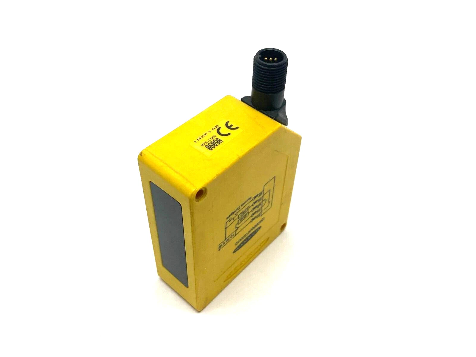 Q60BB6AF2000 | Banner Engineering Adjustable Field Infrared Photoelectric Sensor 2m NPN PNP Cable