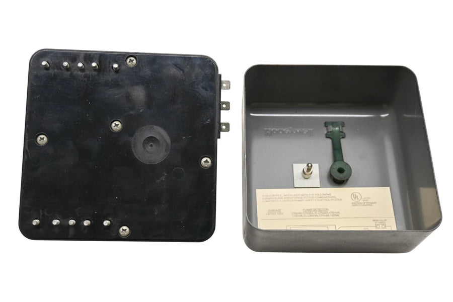 RA890F1270 | Honeywell Protectorelay Primary Control 120Vac