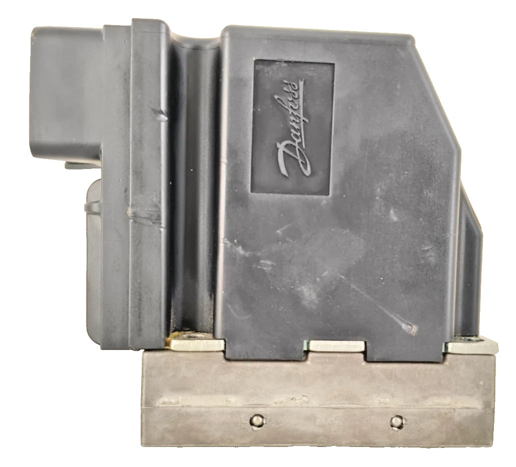 Danfoss 157B4216 Standard PVEO 12 VDC ON/OFF Electrohydraulic Servo Actuator for PVG32 and PVG100 Valve Systems