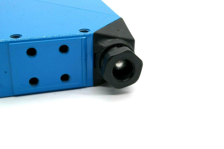 WT24-R2431 | SICK Photoelectric Sensor with Wide AC/DC Voltage Range