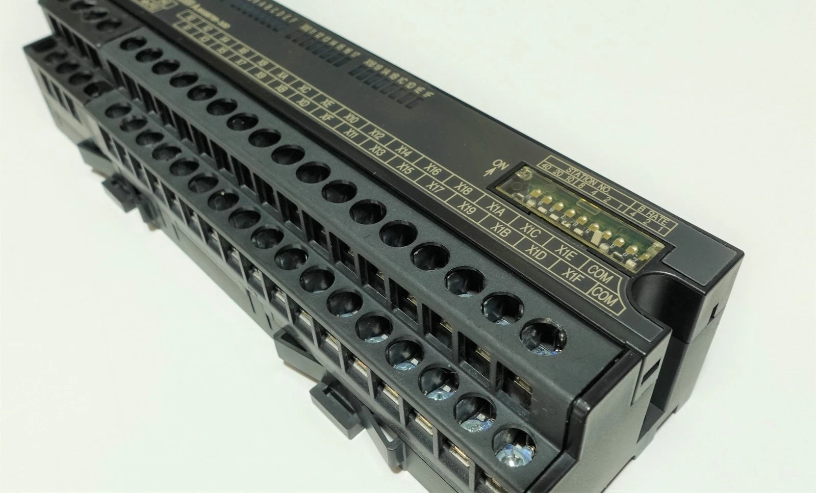 MITSUBISHI AJ65SBTB1-32D リモートI/O 4点セット Mitsubishi AJ65SBTB1-32D Remote I/O Module | Ready to Ship
