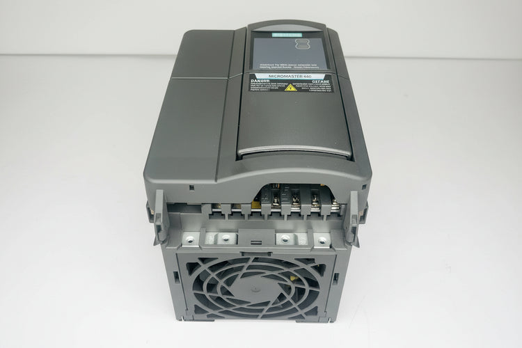 Siemens 6SE6440-2UD23-0BA1 MICROMASTER 440 3 kW Variable Frequency Drive