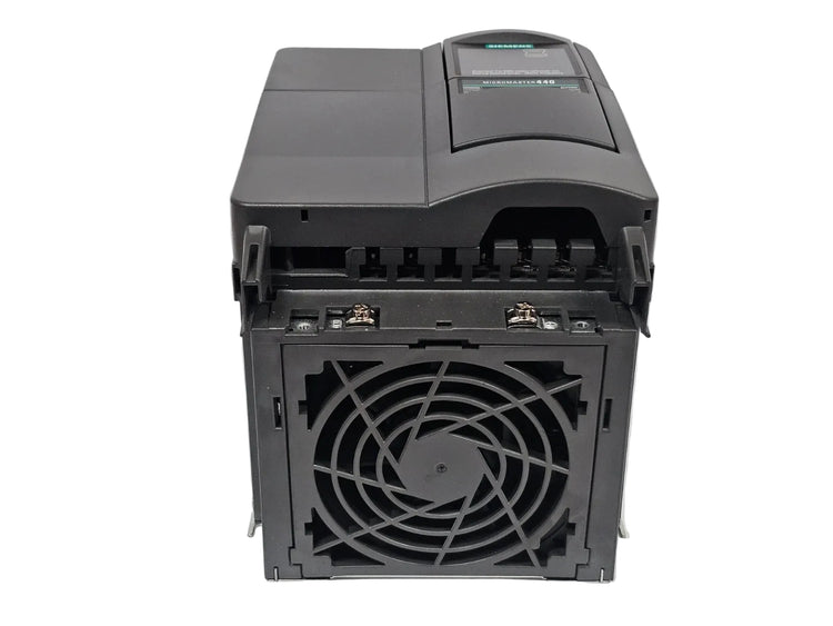 Siemens 6SE6440-2UD25-5CA1 MICROMASTER 440 Unfiltered AC Frequency Drive