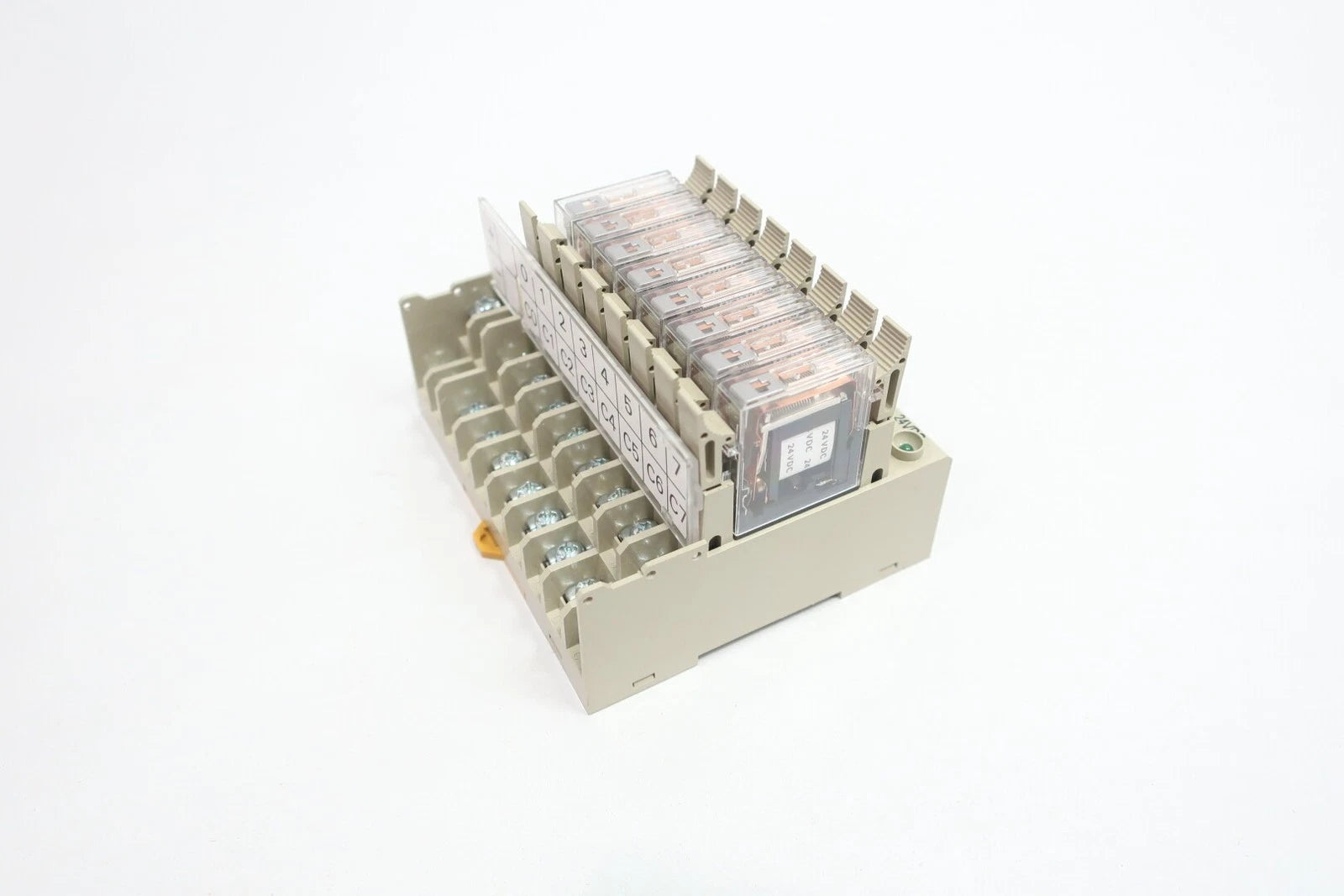 G7TC-OC08 | Omron 8-Point Relay Output Terminal Block I/O Module