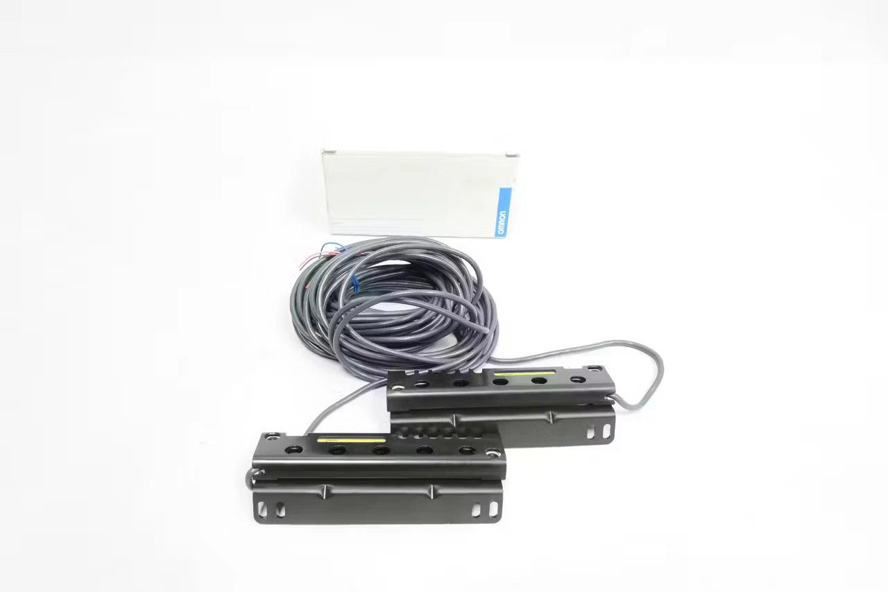 F3W-D052A | Omron Through-Beam Photoelectric Sensor 3 m Infrared NPN Output
