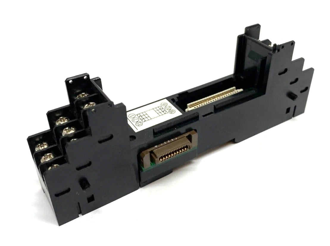 E5ZN-SCT18S-500 | Omron E5ZN Terminal Unit, 18-Terminal DIN Rail Module