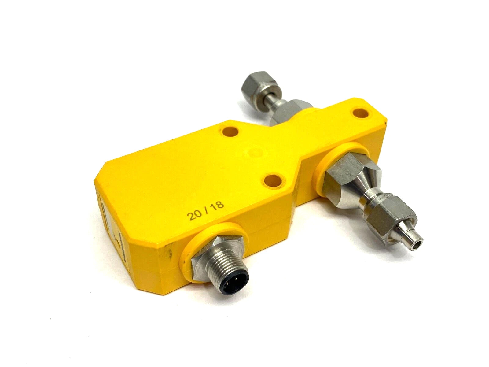 FCI-1/4TCD04A4P-AP8X-H1141 | Turck Industrial Inline Liquid Flow Sensor