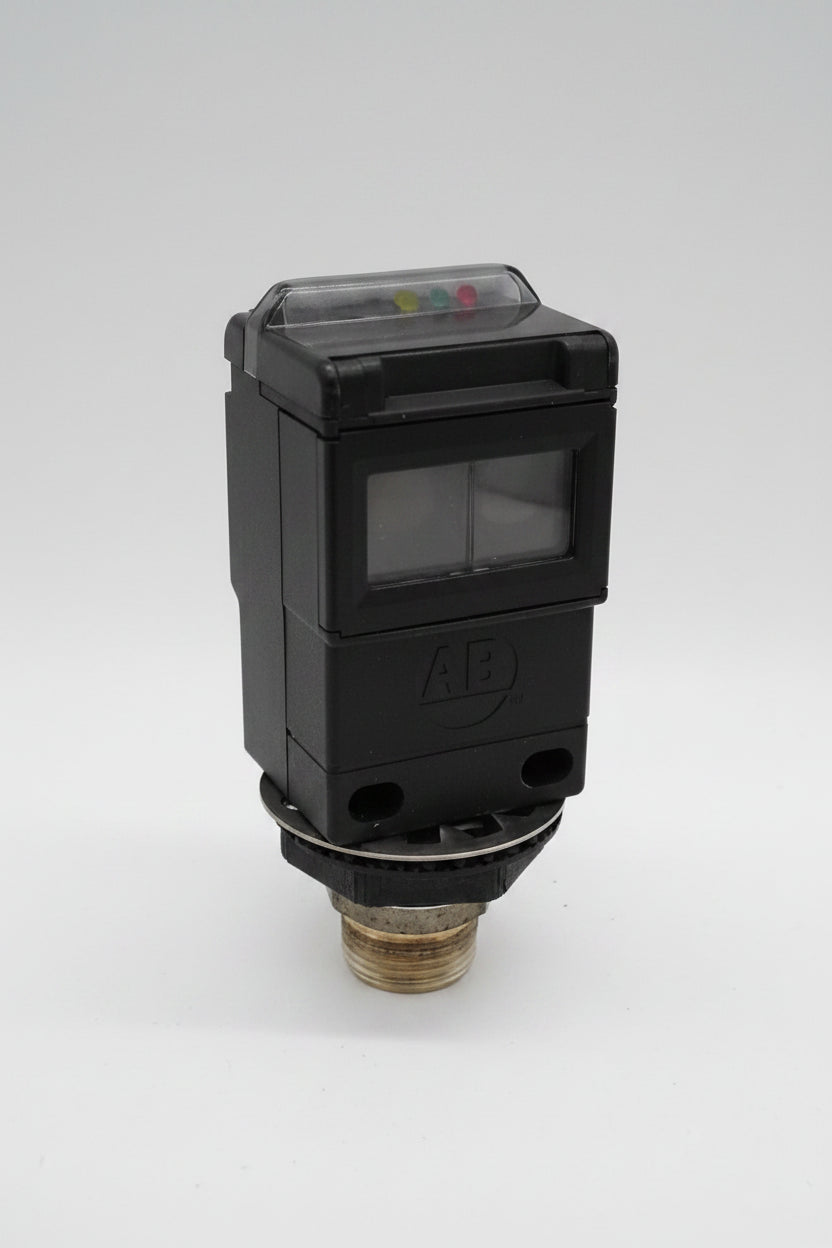 42GRU-9203-QD | Allen-Bradley Photoelectric Sensor AC/DC 4-Pin Mini QD