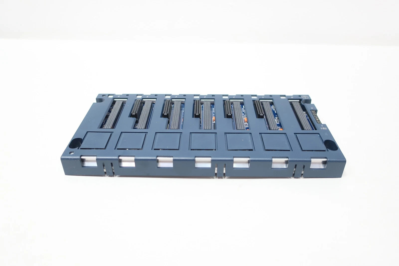 IC695CHS007-CA | Fanuc RX3i 7-Slot Universal PLC Backplane