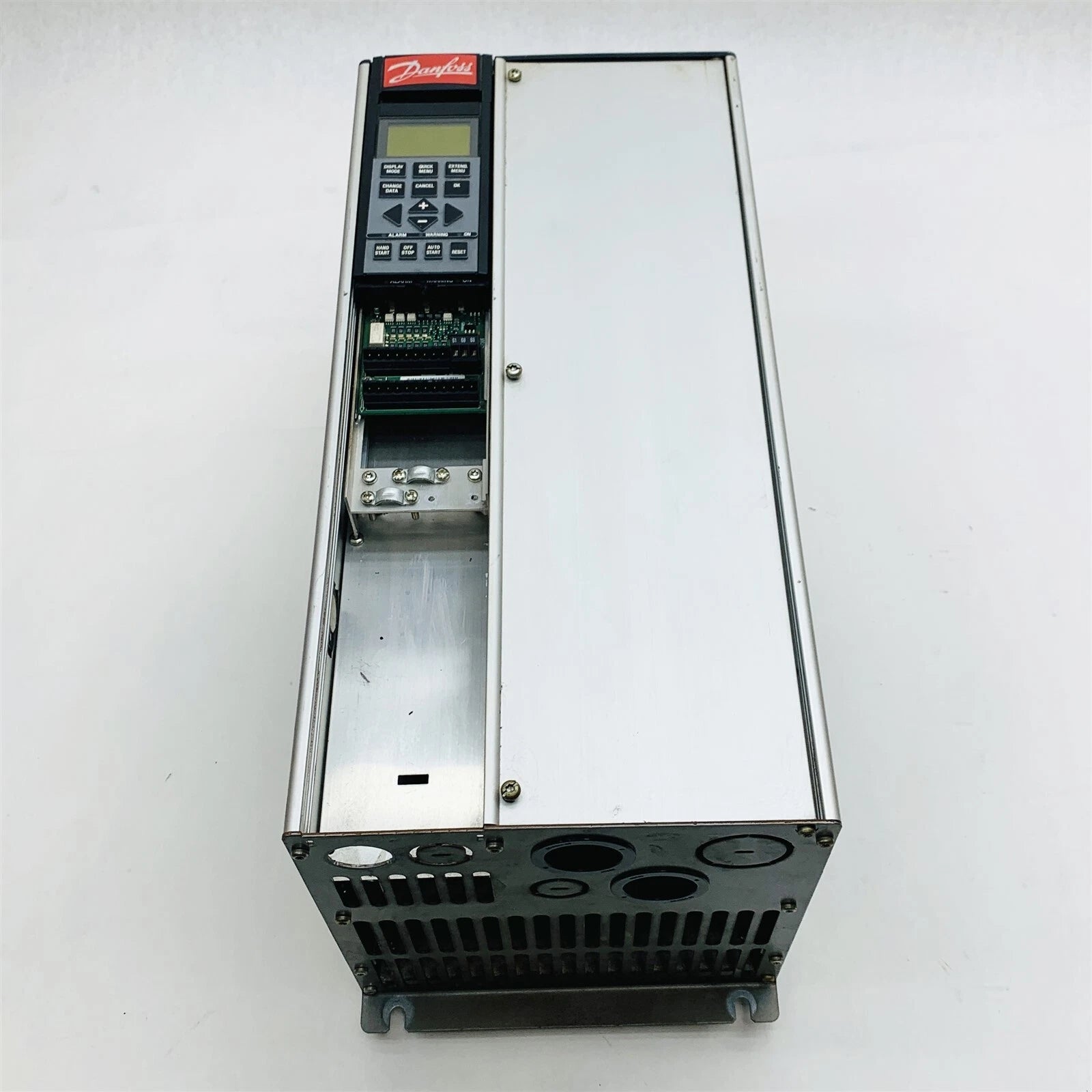 Danfoss 175Z7366 VLT 6000 AC Drive 20 HP 460 VAC Variable Frequency Drive with Integrated Display