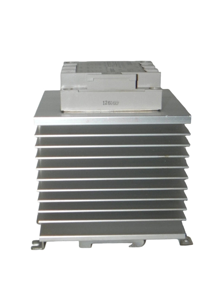 G3PB-545B-3N-VD | Omron Solid State Contactor 3-Phase 45A 180–528VAC 9.6–30VDC