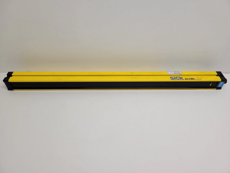 FGSS750-211 | SICK Type 4 Safety Light Curtain Sender, 782 mm Height, 30 mm Resolution