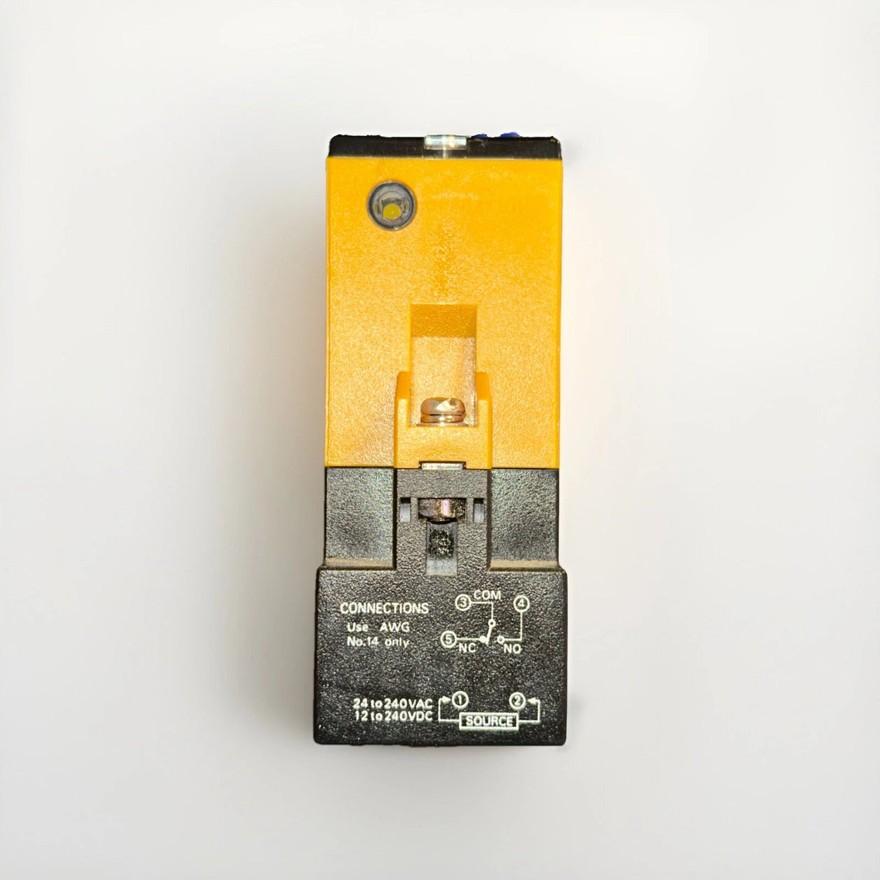 E3B2-R5M4-US | Omron Photoelectric Sensor, Retroreflective, 5 m Range, Relay SPDT Output, IP66