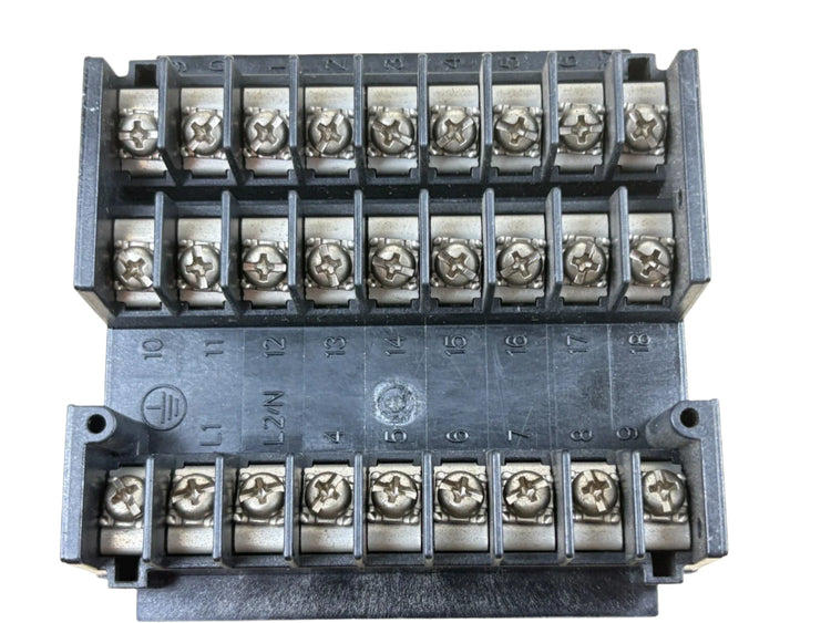 DC2500-CE-0A00-200-00000-00-0 | Honeywell UDC2500 Temperature Controller