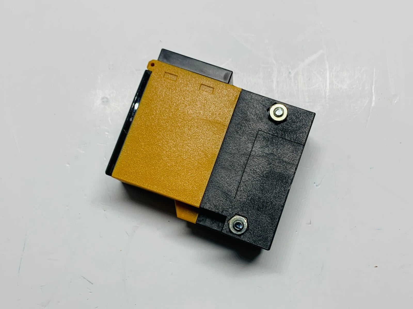 E3B2-R5M4D-US | Omron Photoelectric Switch with Timer Function