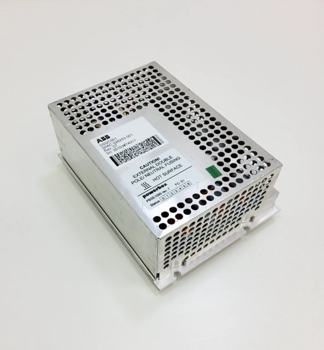 ABB 3HAC026253-001 DSQC661 IRC5 Robot Power Supply 24VDC 27A