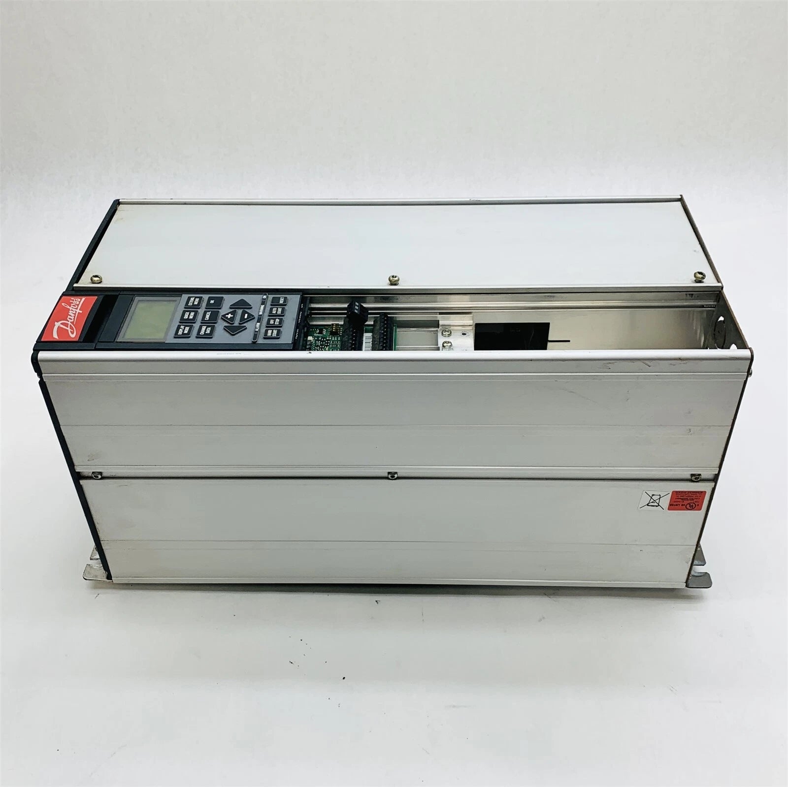 Danfoss 175Z7366 VLT 6000 AC Drive 20 HP 460 VAC Variable Frequency Drive with Integrated Display