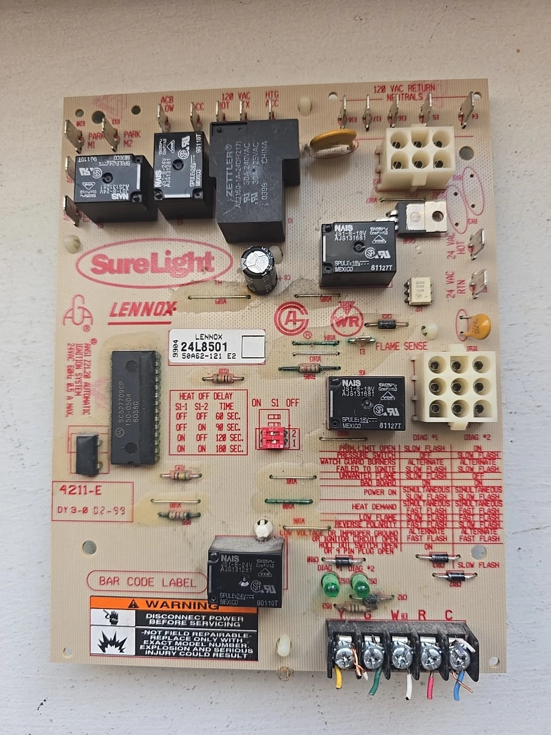 24L8501 | Lennox SureLight Furnace Control Board 50A62-121 24V