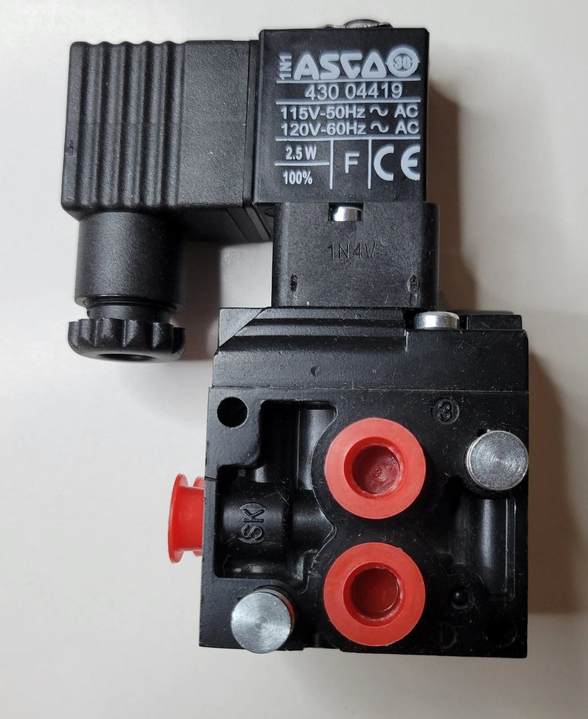 Conair 209-599-01 ASCO 26390003 3-Way Pneumatic Solenoid Valve 120VAC 1/8-Inch NPT