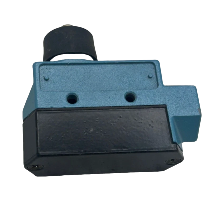 Honeywell Microswitch BZE6-2RN194 SPDT Top Plunger Mechanical Limit Switch