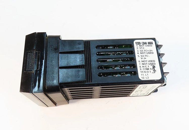 Watlow 93BB-1DA0-00RR Series 93 Autotuning Temperature Controller with Relay Output and Dual Red Displays