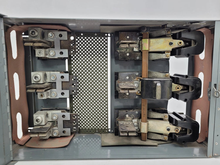 Federal Pacific QMQB-4036 400A 600V Three-Pole Fusible Panelboard Switch for Industrial Power Distribution