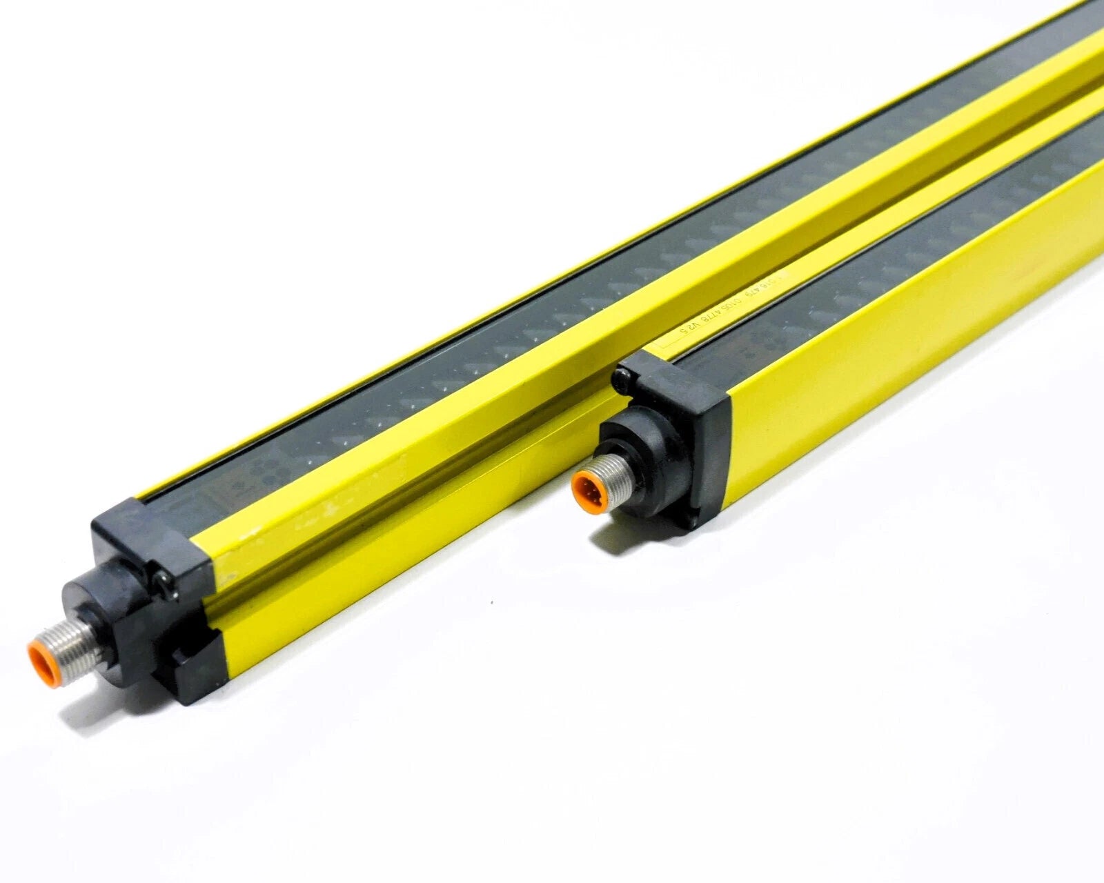 C20S-075103A11 | SICK Type 2 Safety Light Curtain Sender, 750 mm Height, 40 mm Resolution