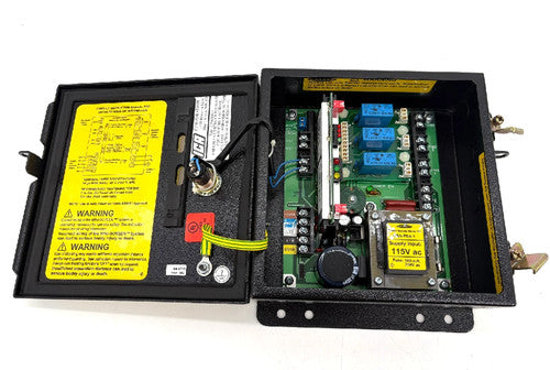 Banner Engineering MSCA-1 MINI-SCREEN Safety Controller with Metal Control Box