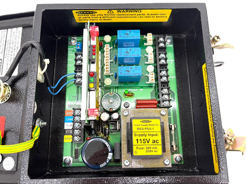 Banner Engineering MSCA-1 MINI-SCREEN Safety Controller with Metal Control Box
