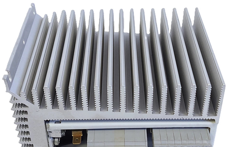 EVD534-E | Lenze DC Speed Controller 230 VAC 1.5 A Drive