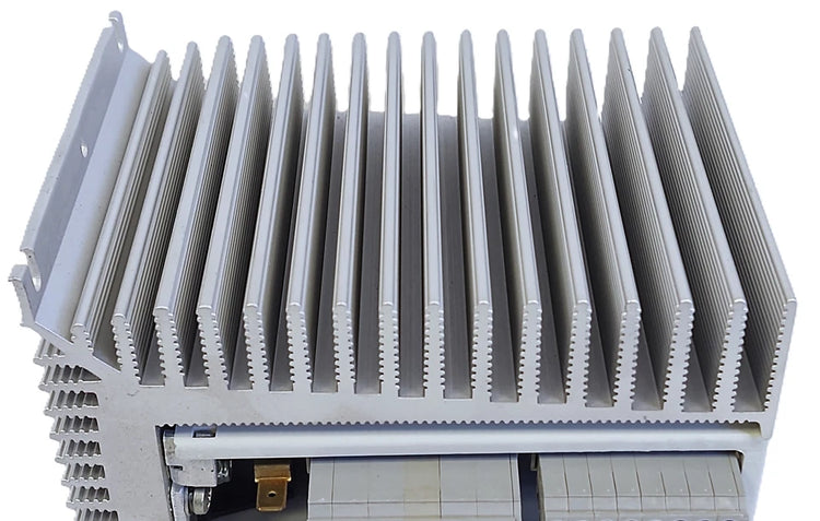 EVD534-E | Lenze DC Speed Controller 230 VAC 1.5 A Drive